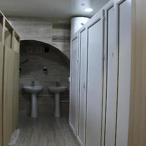 Hostel Blossom Updated ! обновлено !!! Center! Perfect Order!!! Snow-white Bed Linen!!! идеальный порядок!!! белоснежное постельное белье!!! центр города !!!, Tbilisi